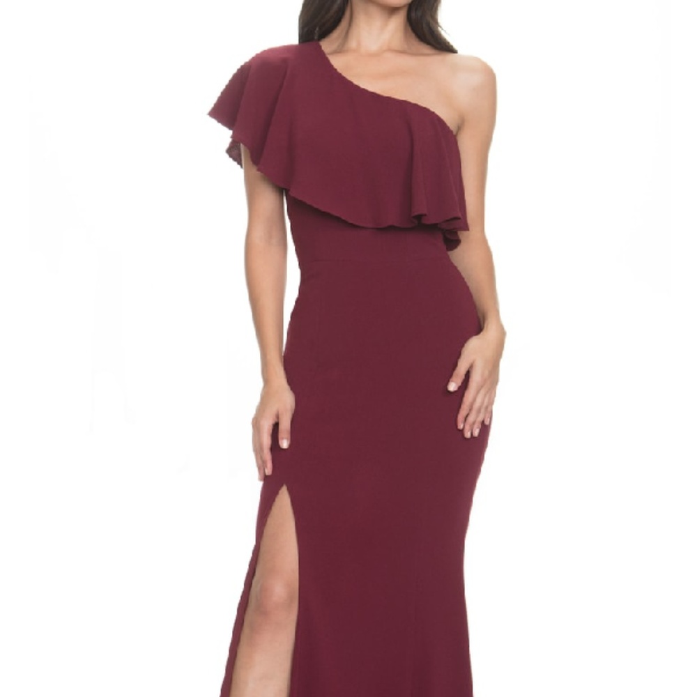 NWOT Dress the Population Frida One-Shoulder Crepe